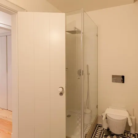 Flh Bacalhoeiros Spacious شقة